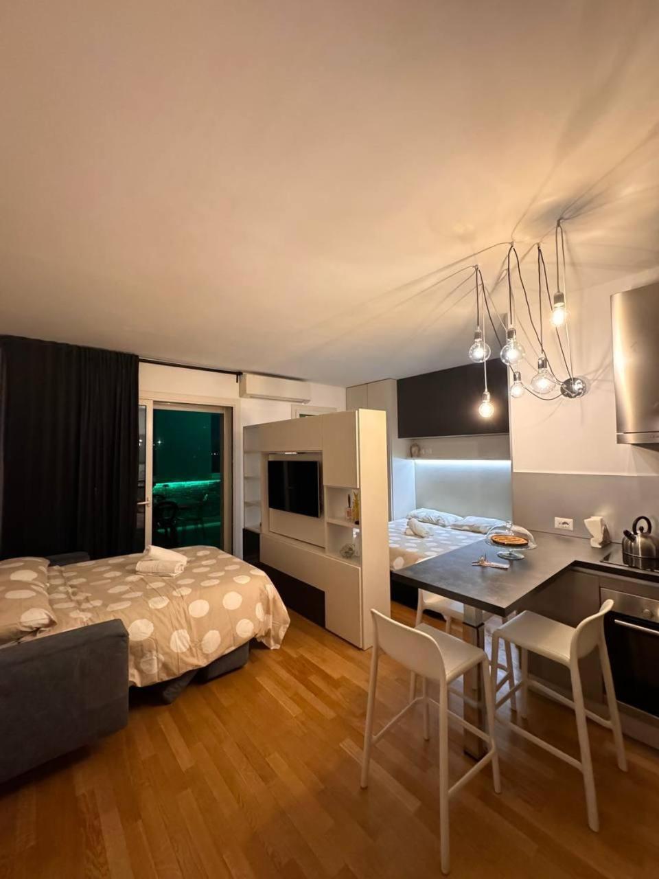 Modern Loft Private Apartment Roma Exterior foto